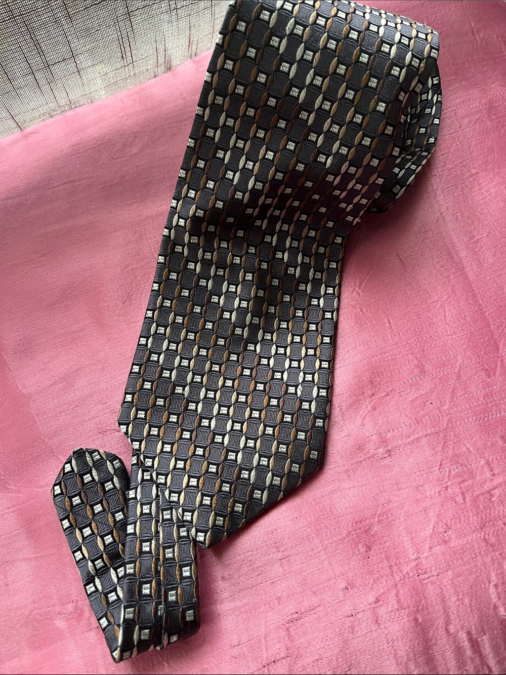 Men's Patterned Black and Brown Silk Tie